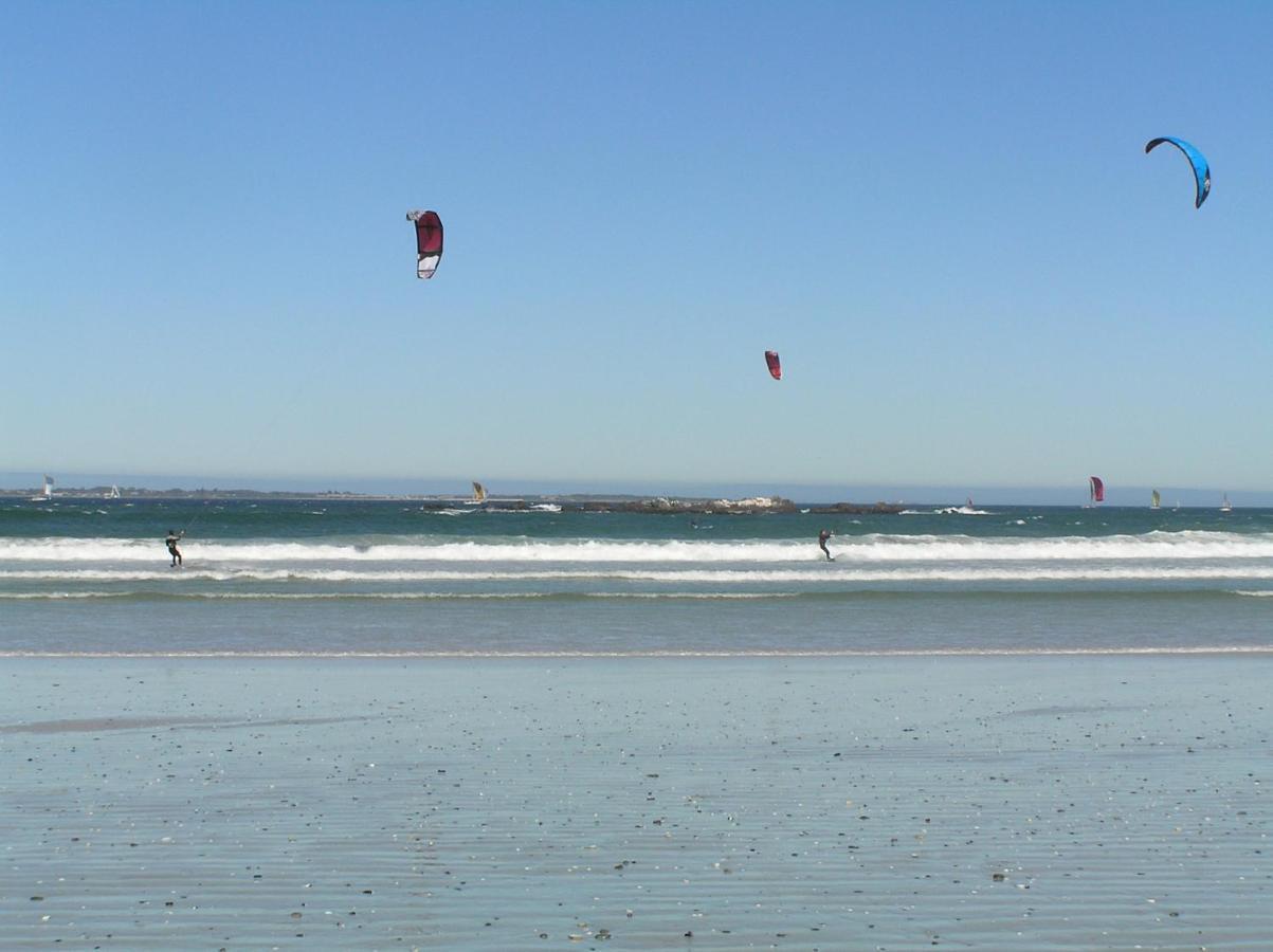 Small Bay Guest House Bloubergstrand Exterior foto