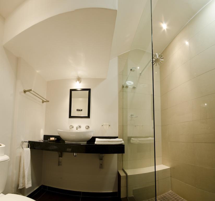 Small Bay Guest House Bloubergstrand Exterior foto